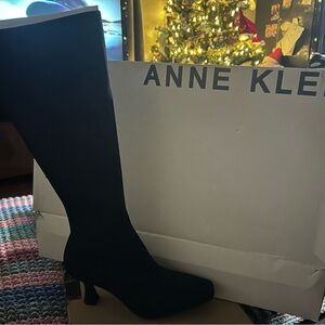 Anne Klein Elegant Black Heeled Boots